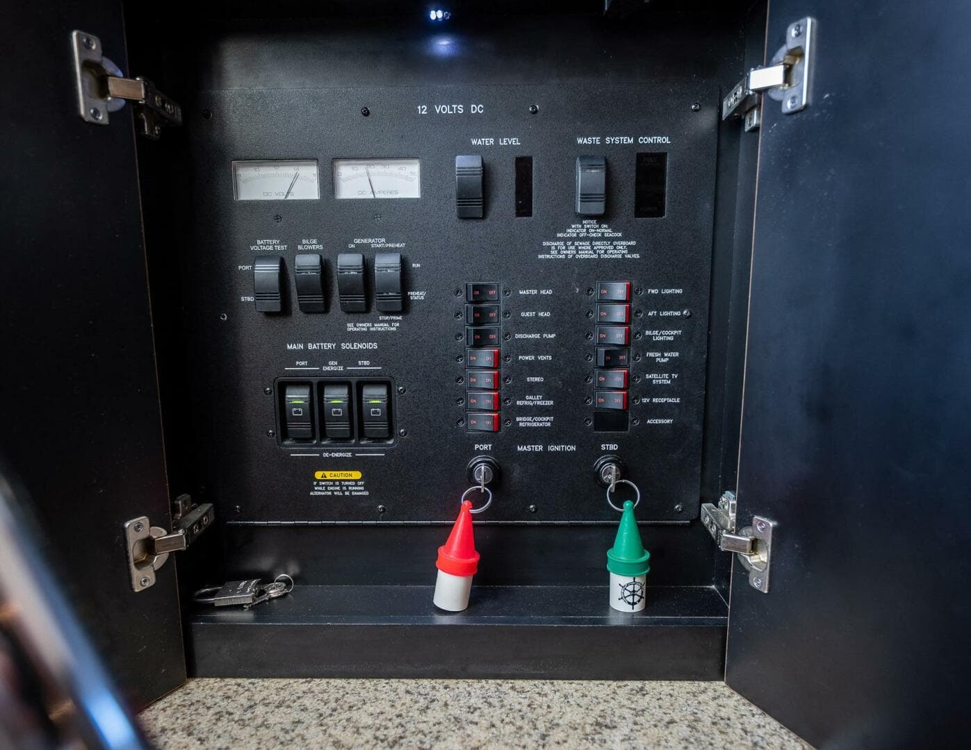 2005 Sea Ray 500 Sundancer — photo 53