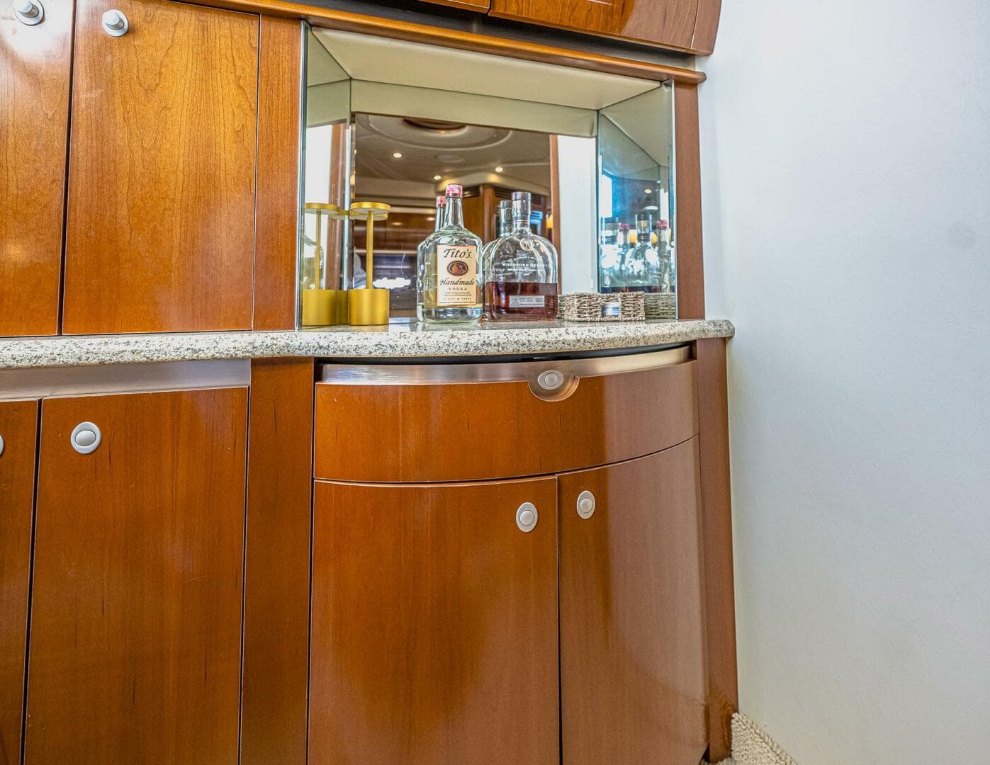 2005 Sea Ray 500 Sundancer — photo 30