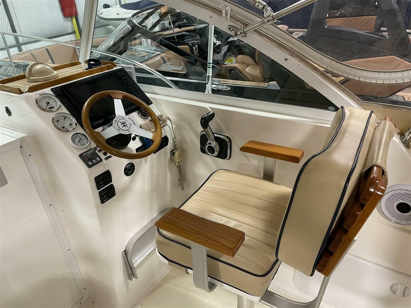 2005 Hunt Yachts Surfhunter 25 — photo 11