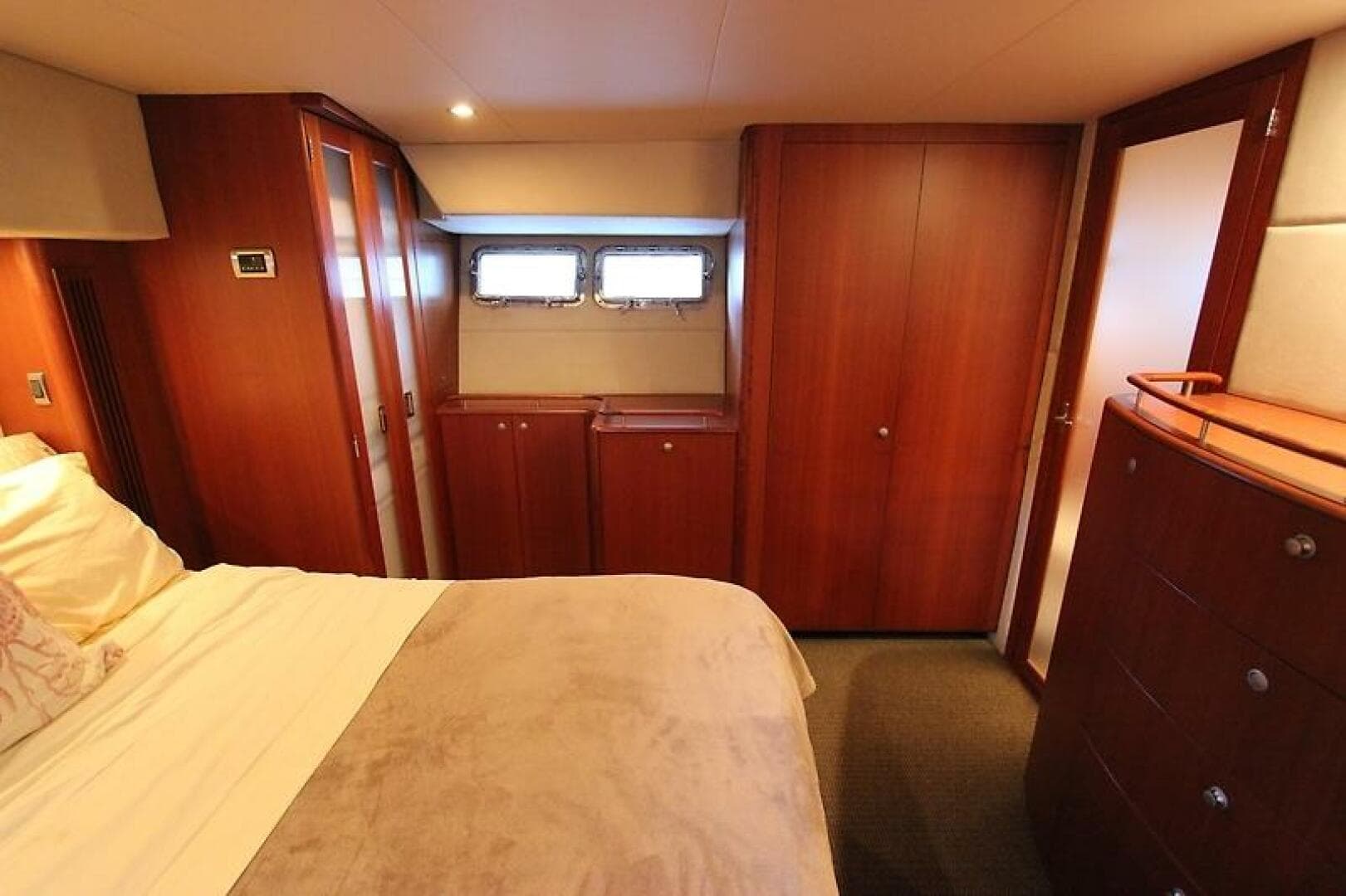 2006 Huckins 56 Linwood — photo 40