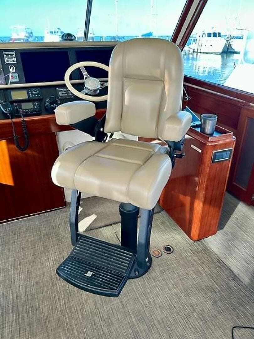 2006 Huckins 56 Linwood — photo 14