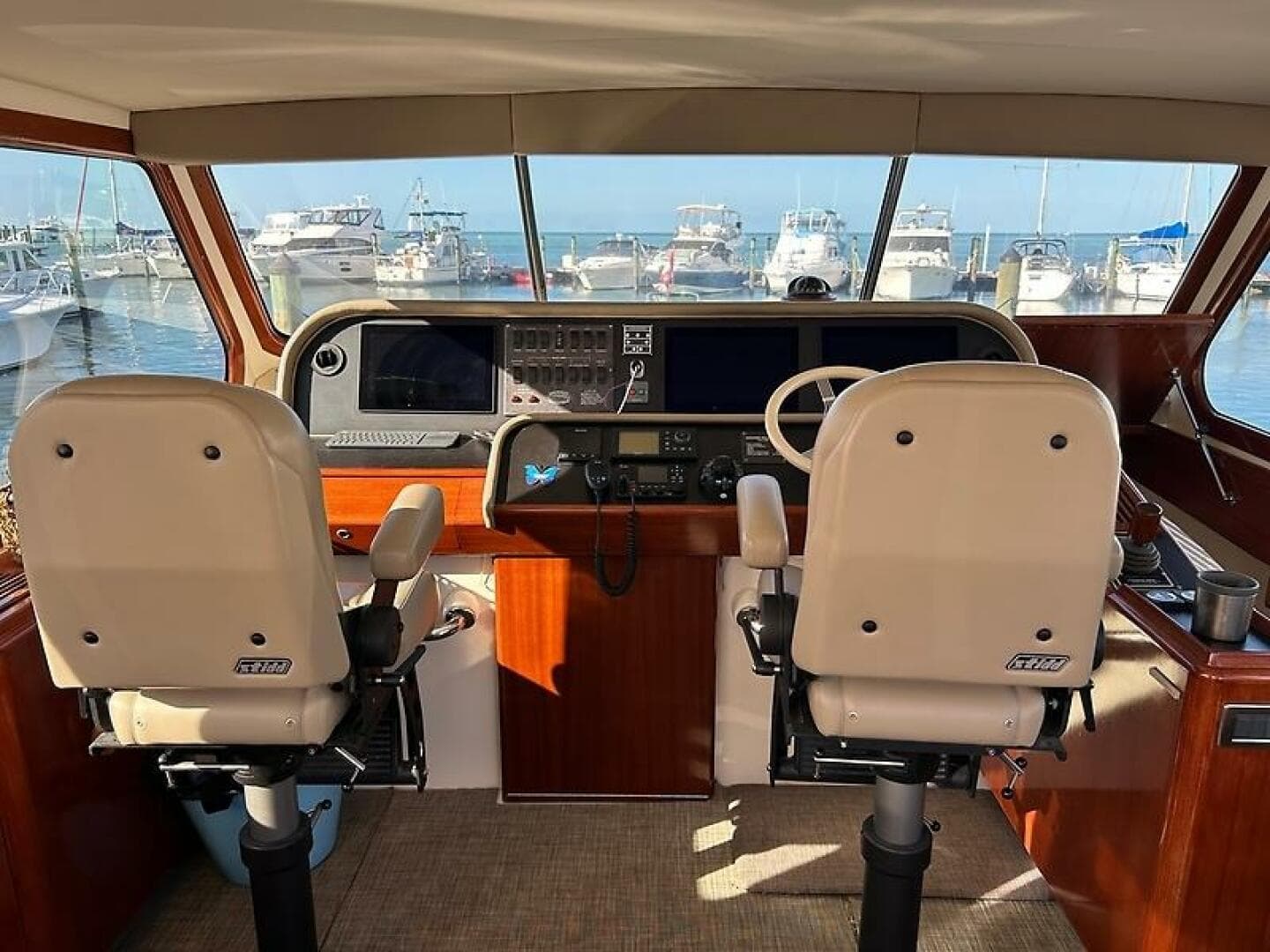 2006 Huckins 56 Linwood — photo 15