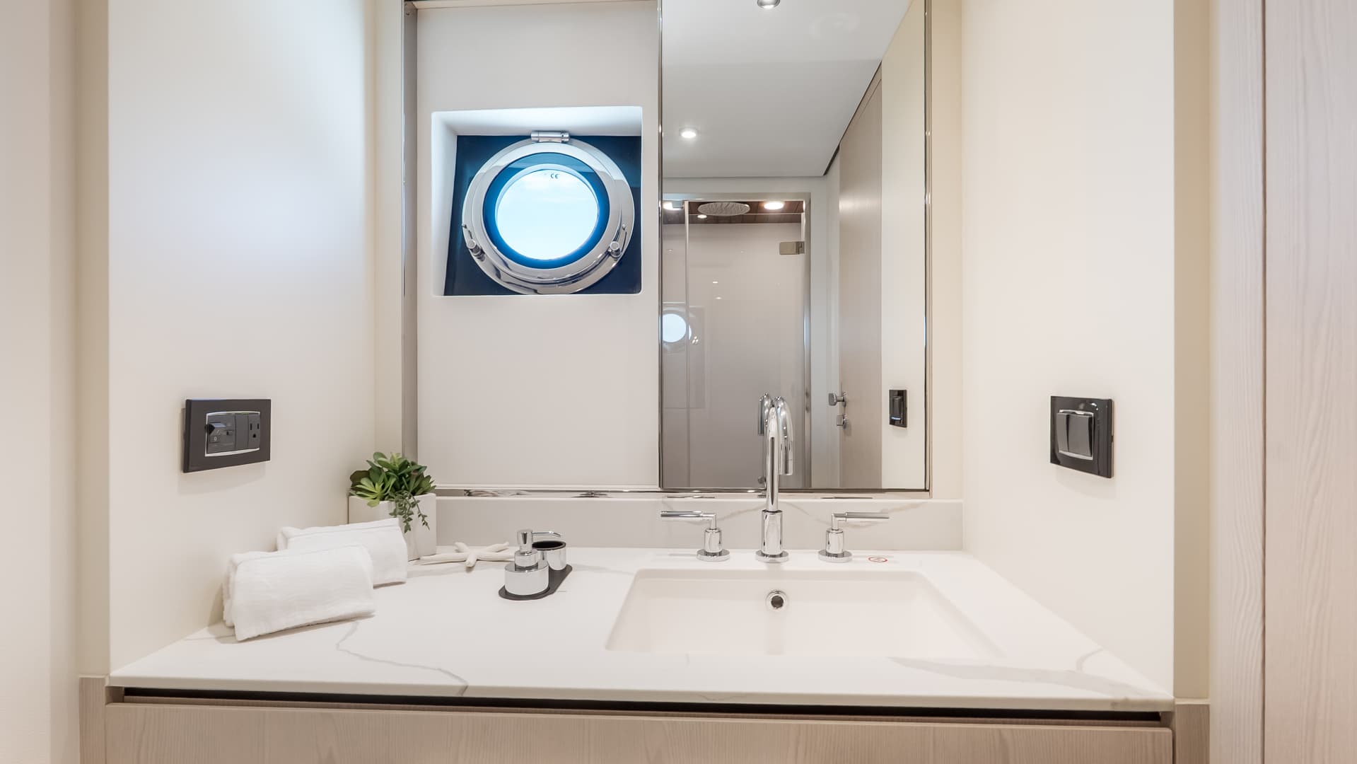 2025 Azimut 78 Fly — photo 35