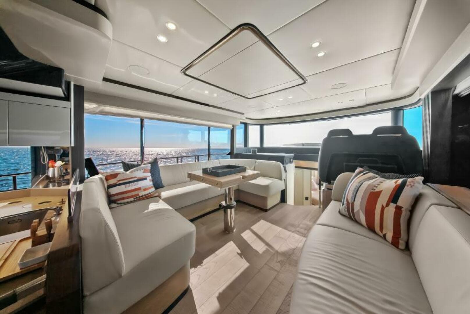 2025 Absolute 53 Navetta — photo 5