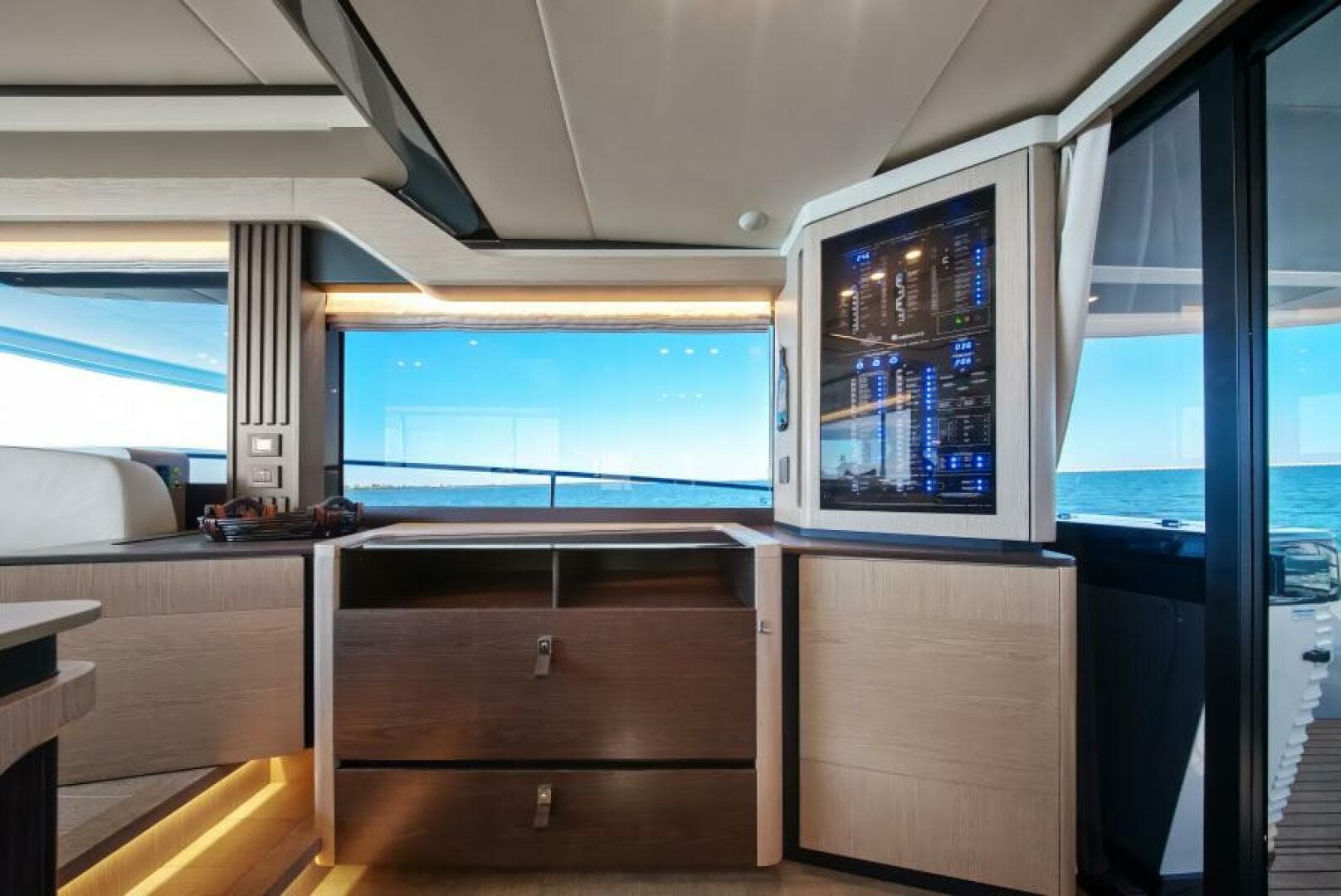 2025 Absolute 53 Navetta — photo 30