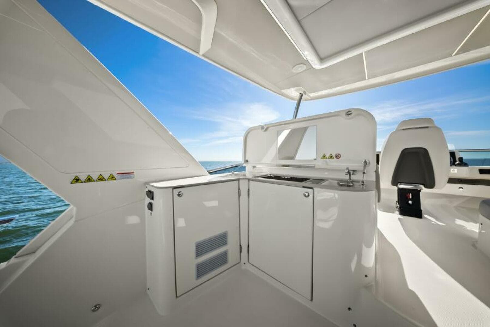 2025 Absolute 53 Navetta — photo 36