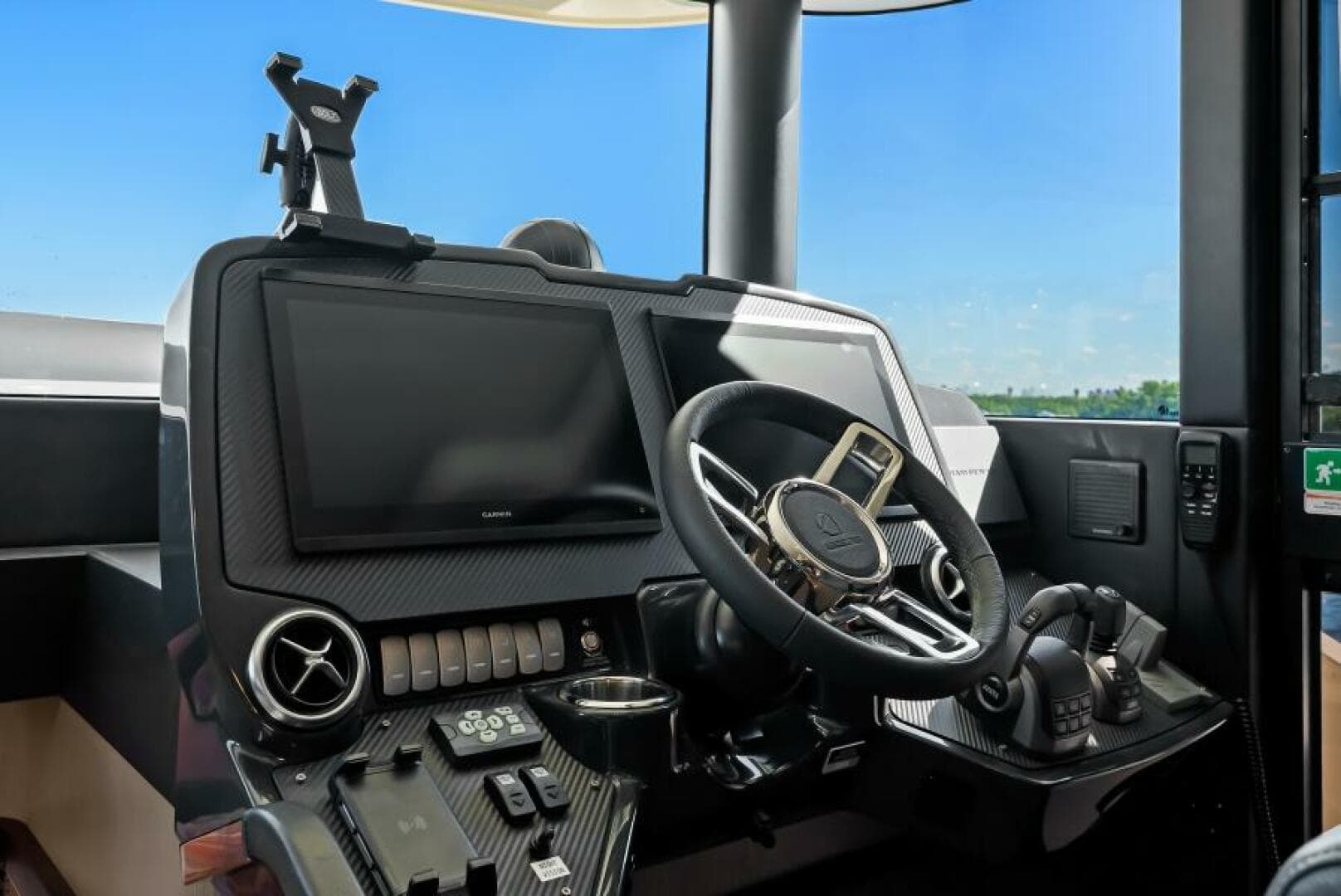 2025 Absolute 53 Navetta — photo 8