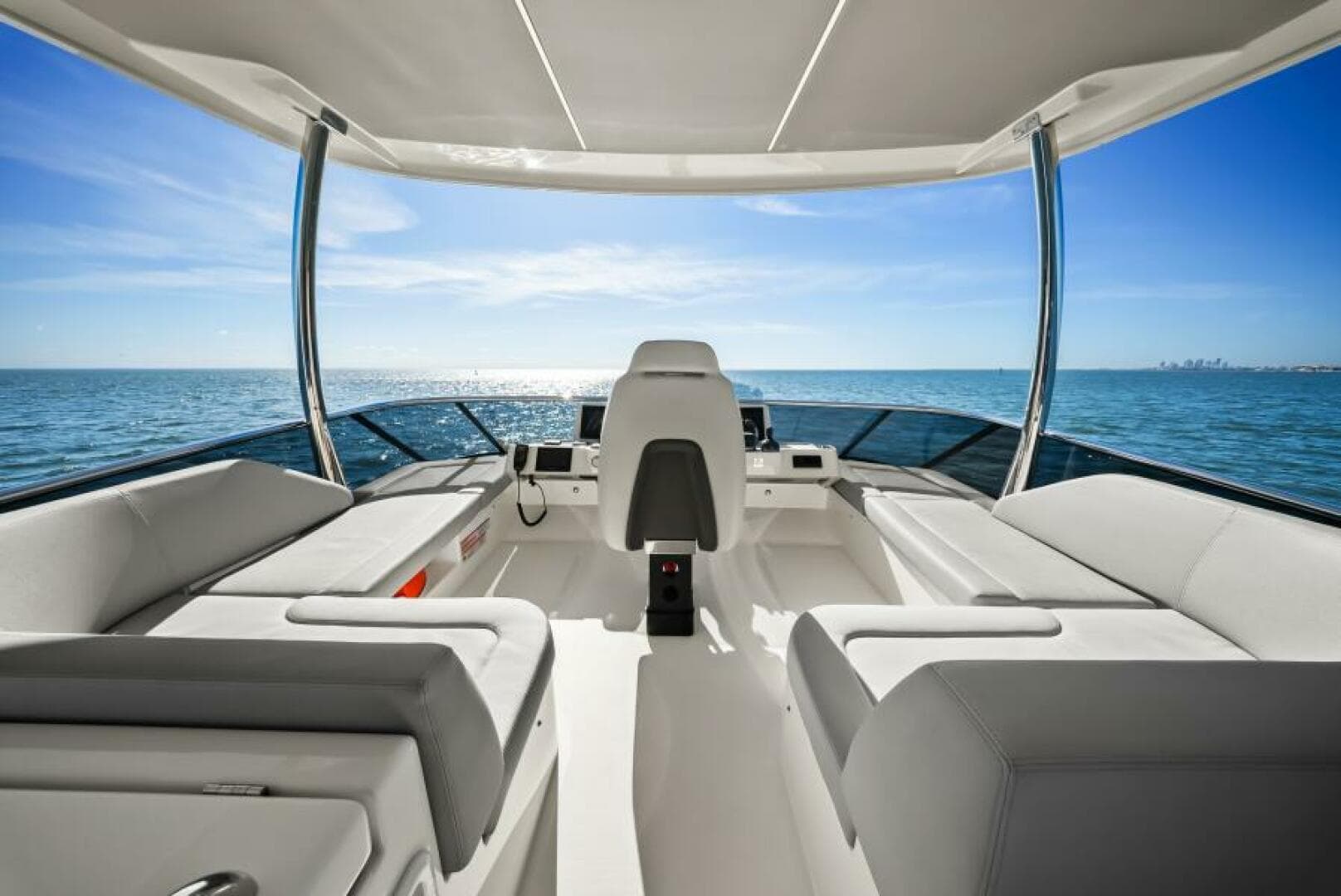 2025 Absolute 53 Navetta — photo 34