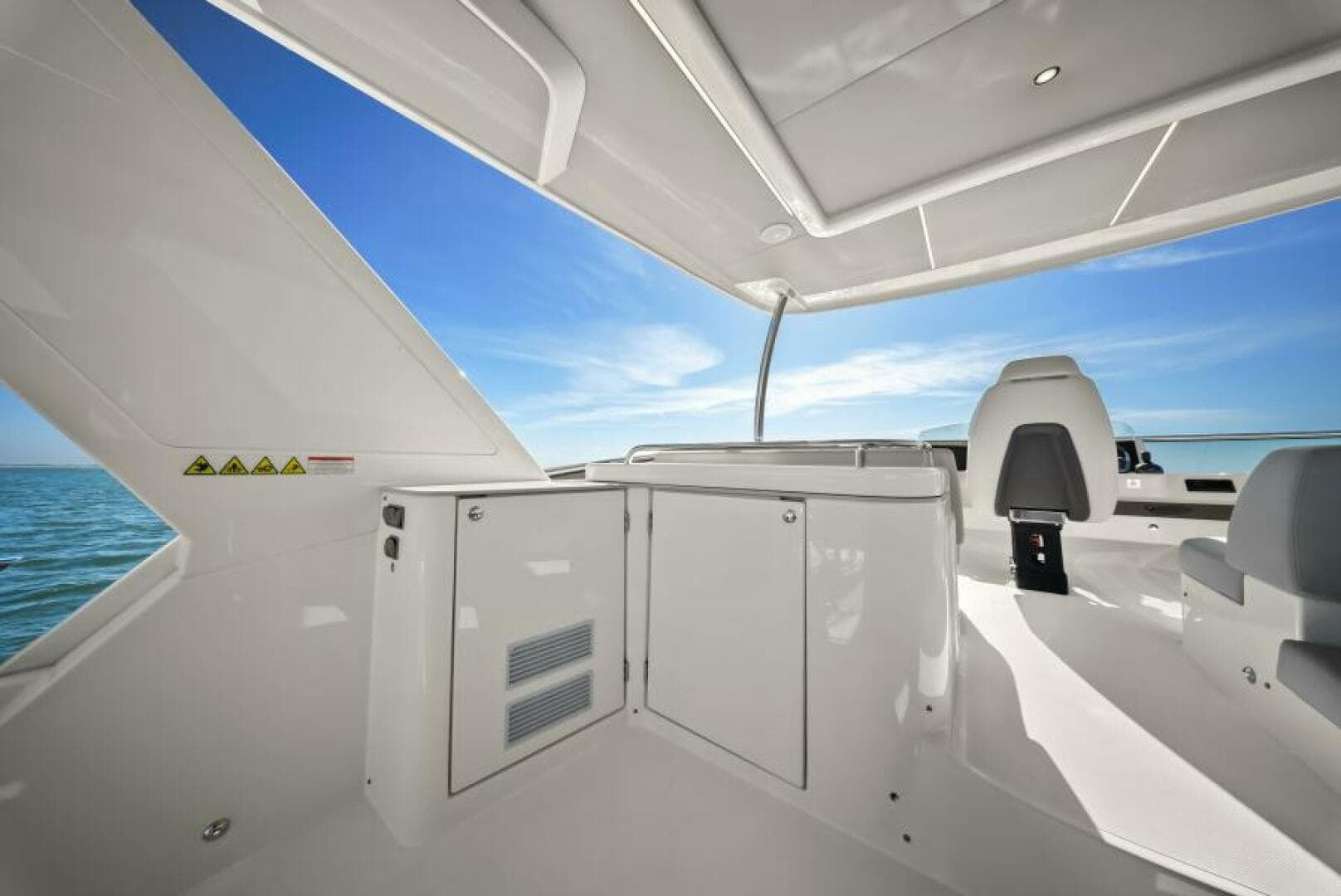 2025 Absolute 53 Navetta — photo 33