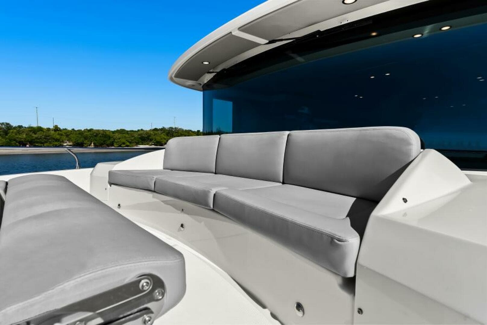 2025 Absolute 53 Navetta — photo 46