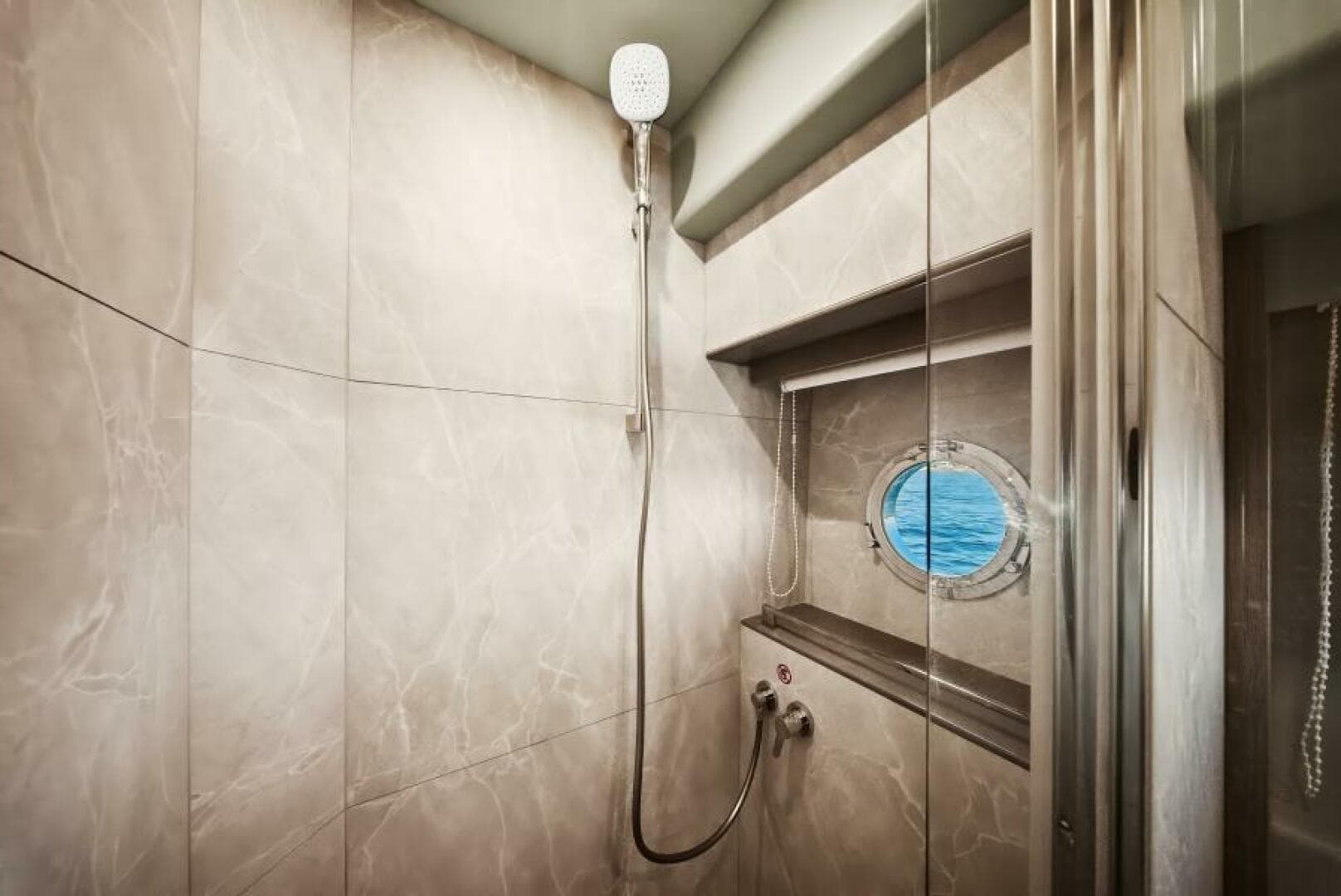 2025 Absolute 53 Navetta — photo 18