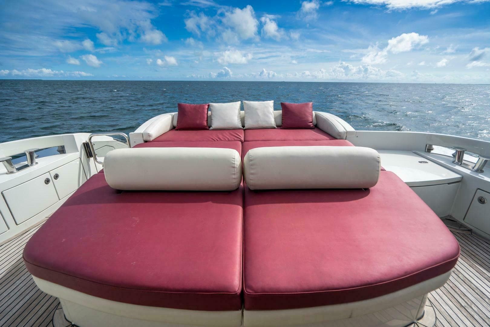 2007 Azimut 68S — photo 10