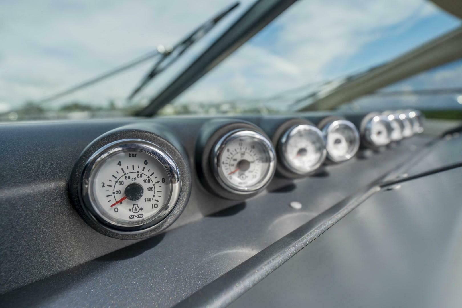 2007 Azimut 68S — photo 30