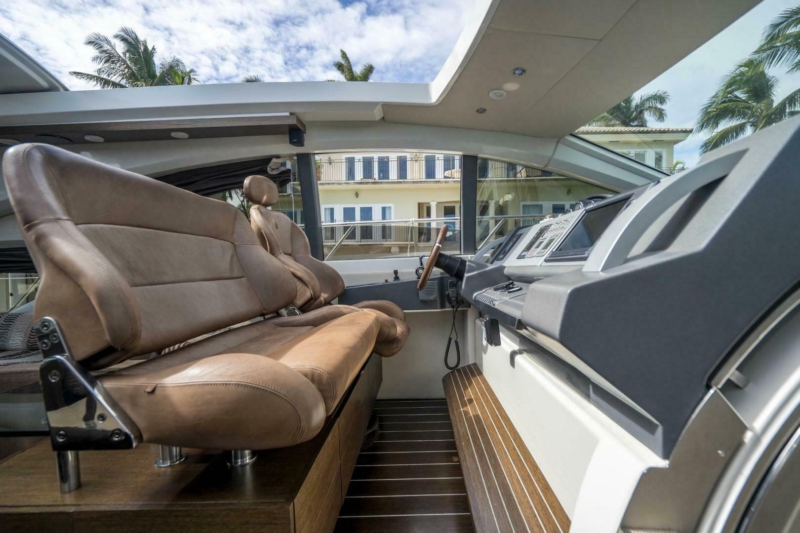 2007 Azimut 68S — photo 23