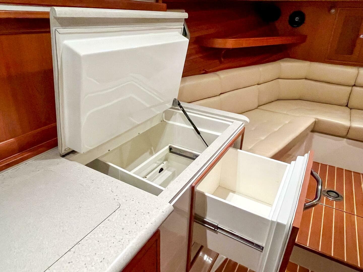 2009 Mjm 34Z Downeast — photo 17