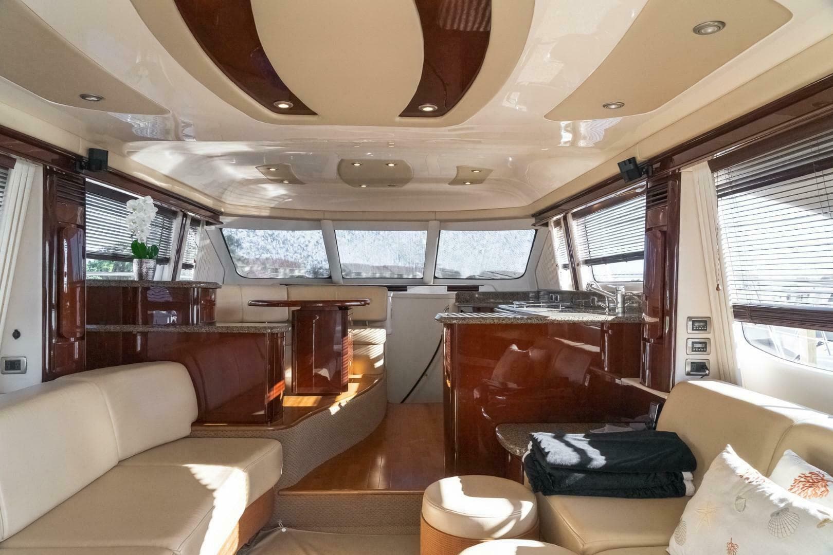 2008 Sea Ray 58 Sedan Bridge — photo 18