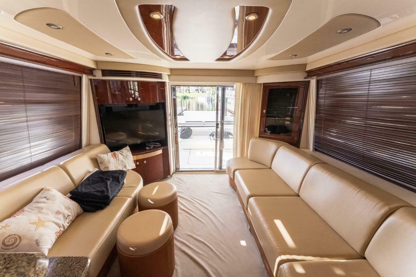 2008 Sea Ray 58 Sedan Bridge — photo 20