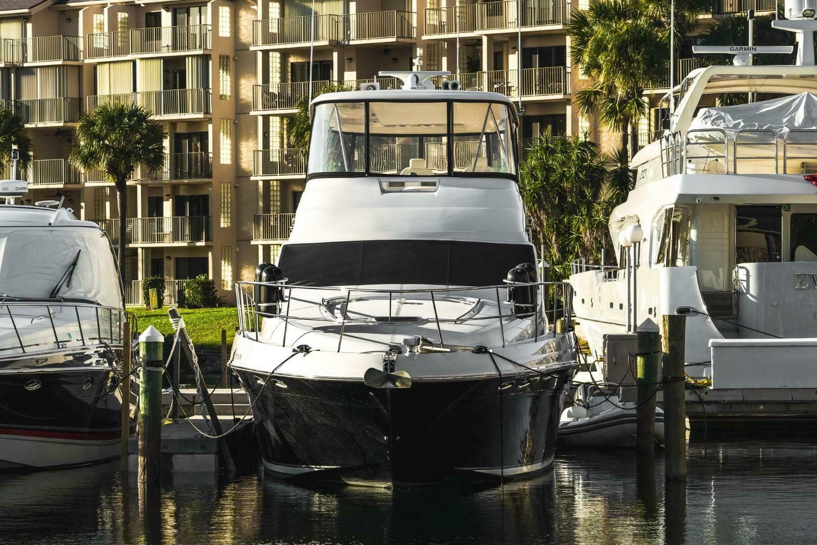 2008 Sea Ray 58 Sedan Bridge — photo 3