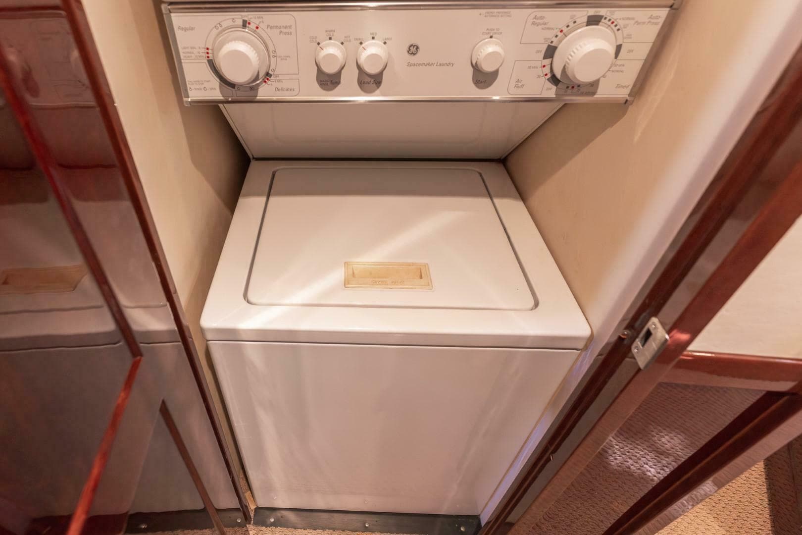 2008 Sea Ray 58 Sedan Bridge — photo 39