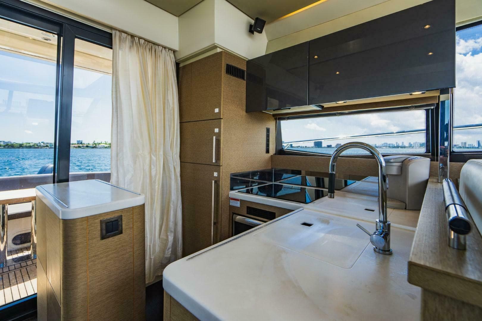 2018 Prestige 500S — photo 33