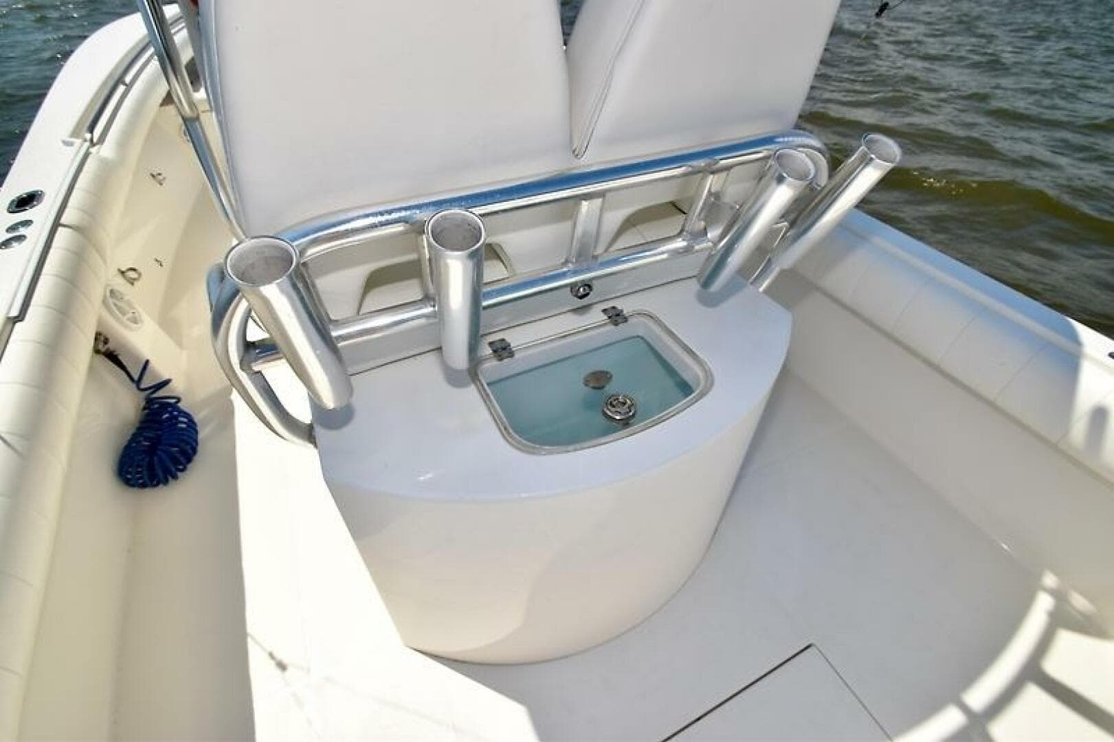 2013 Regulator 28 FS W/seakeeper Ride — photo 16