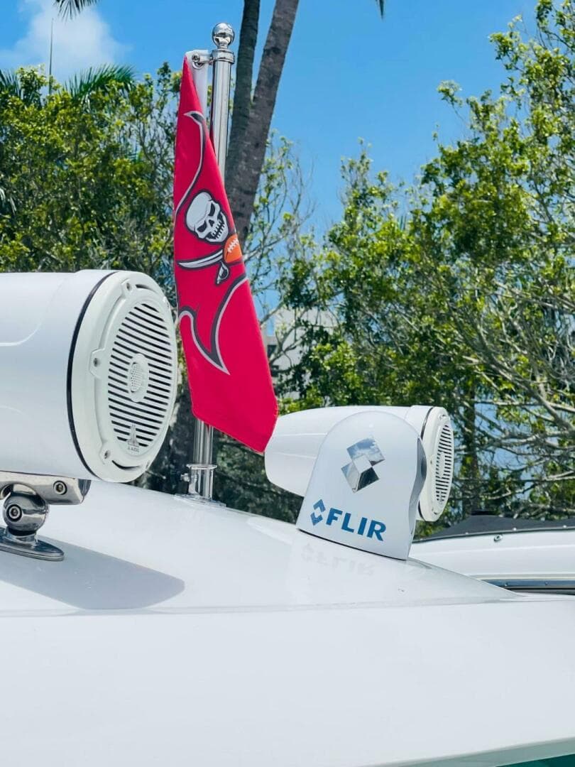 2010 Sea Ray 450 Sundancer — photo 36