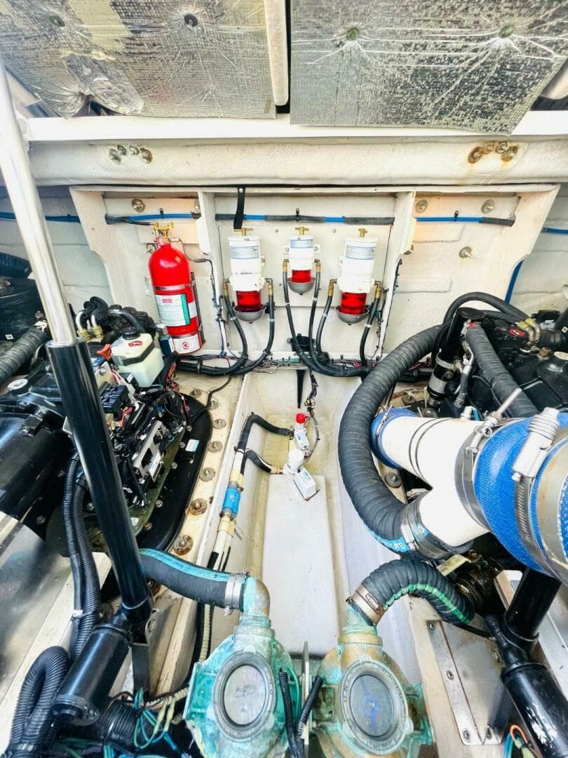 2010 Sea Ray 450 Sundancer — photo 38