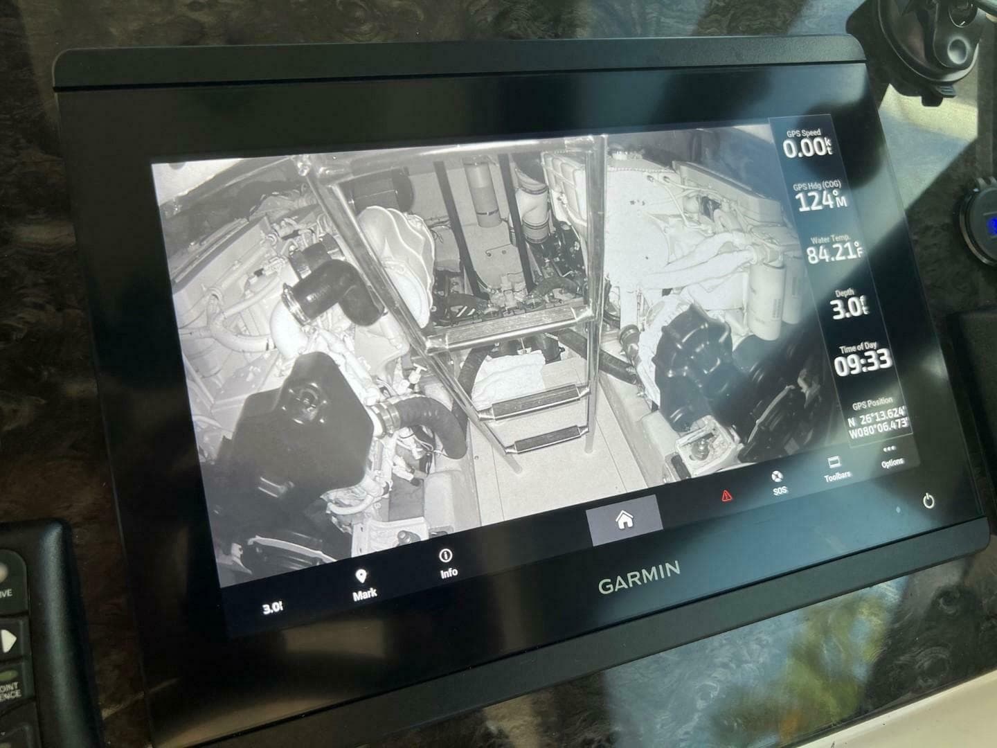 2014 Sea Ray 410 Sundancer — photo 20