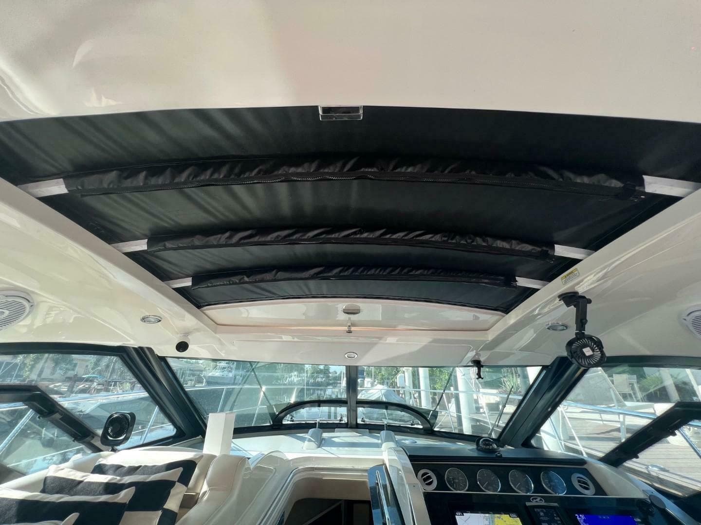 2014 Sea Ray 410 Sundancer — photo 15