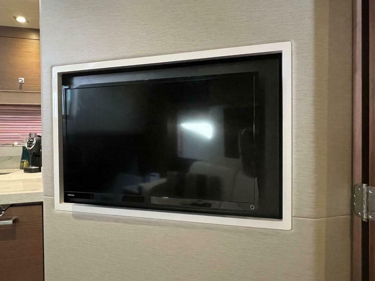 2014 Sea Ray 410 Sundancer — photo 29