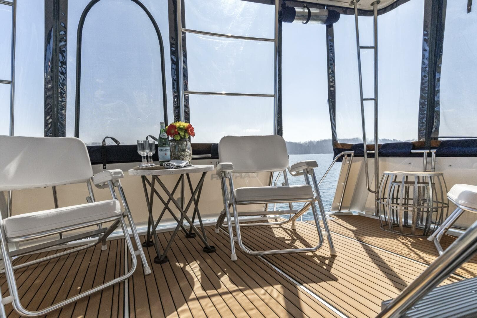 2000 Carver 326 Aft Cabin — photo 22