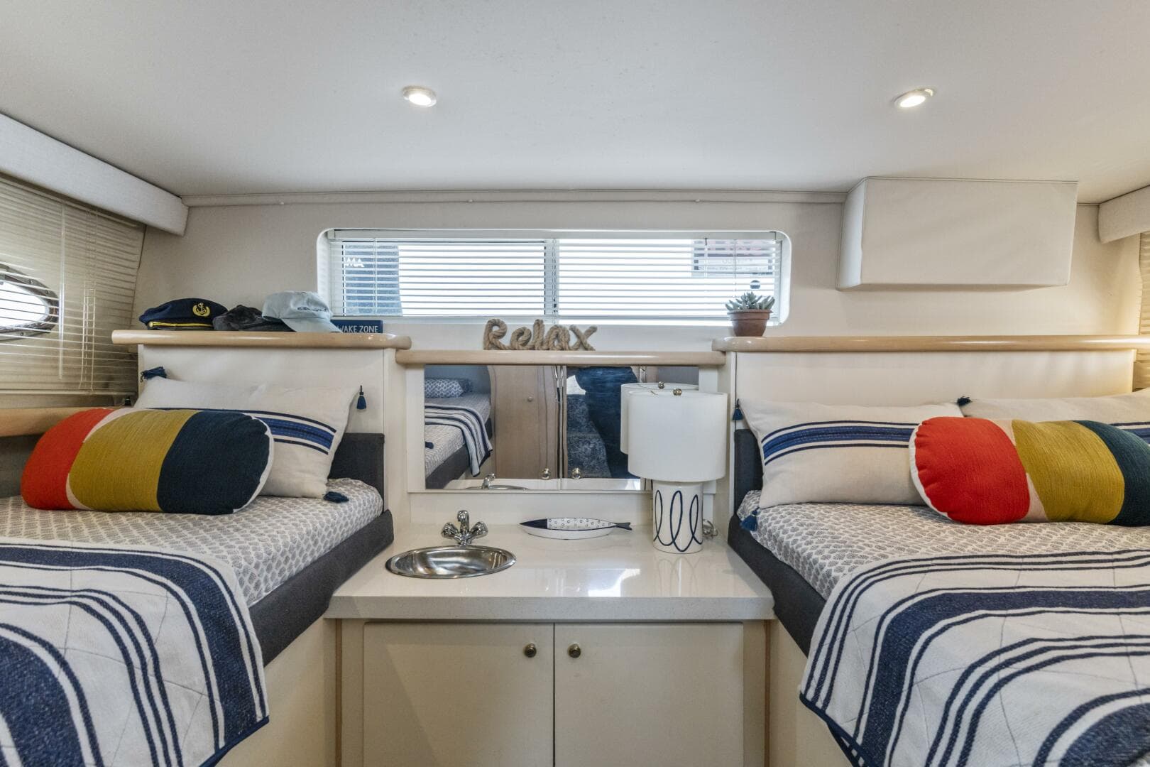 2000 Carver 326 Aft Cabin — photo 19