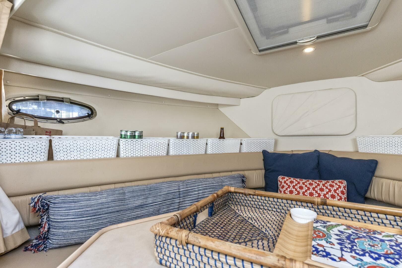 2000 Carver 326 Aft Cabin — photo 8