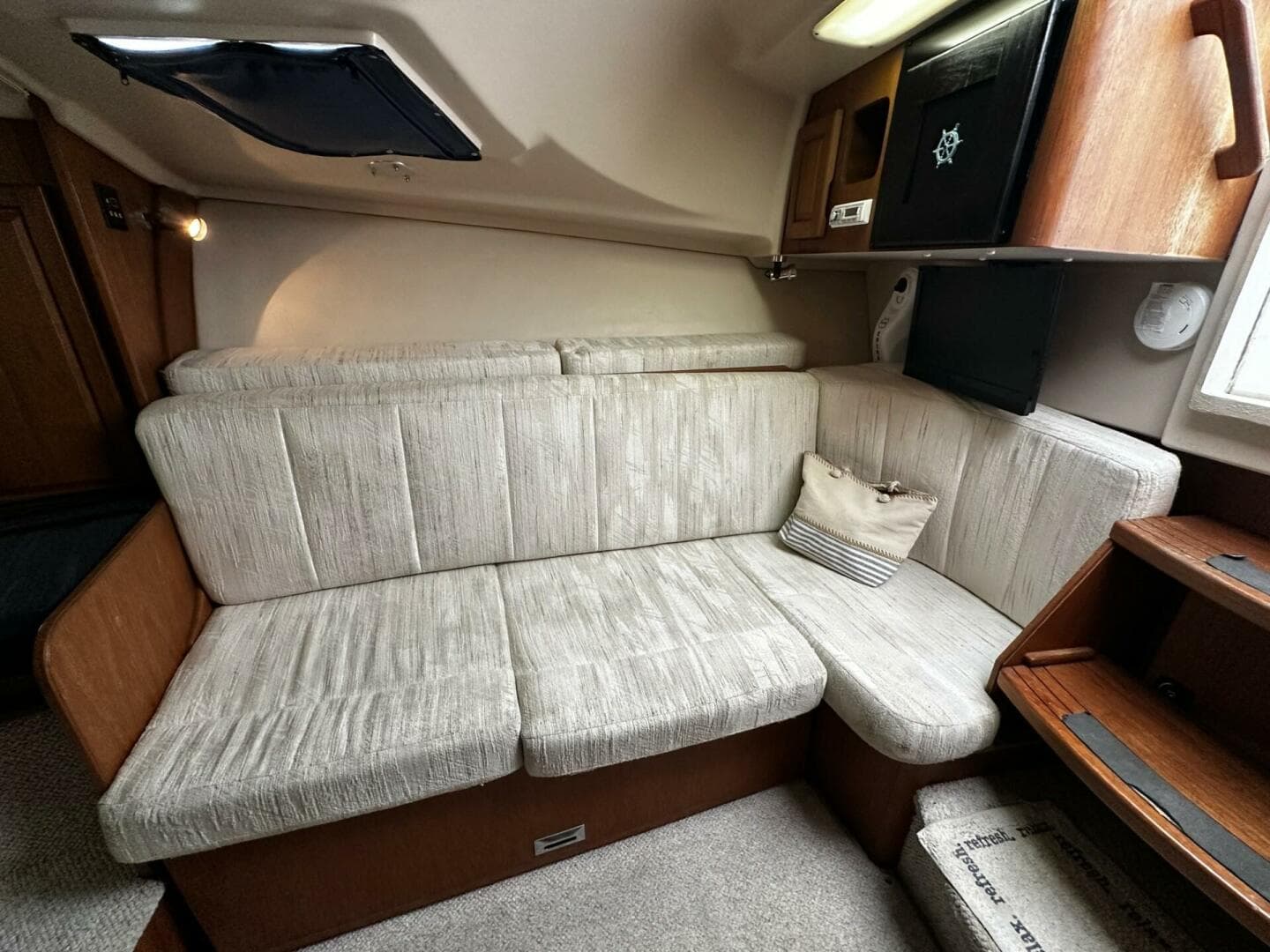 1997 Luhrs 32 Open — photo 26