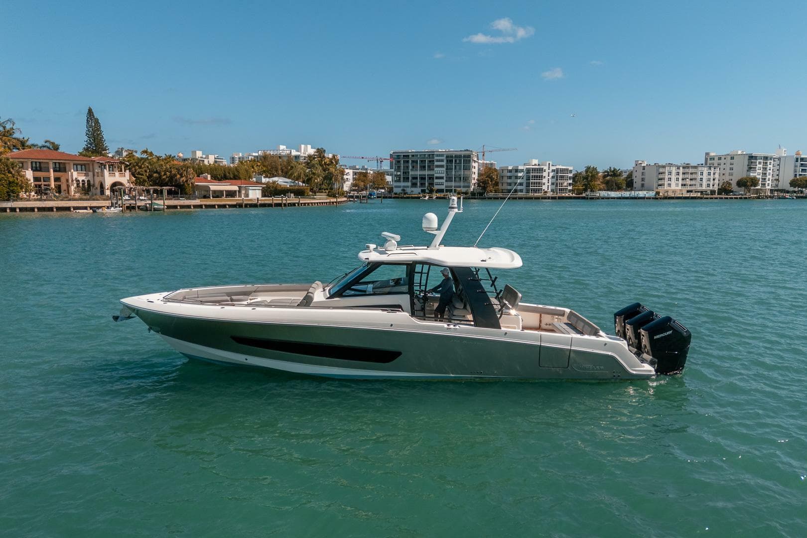 2023 Boston Whaler 420 Outrage — photo 33