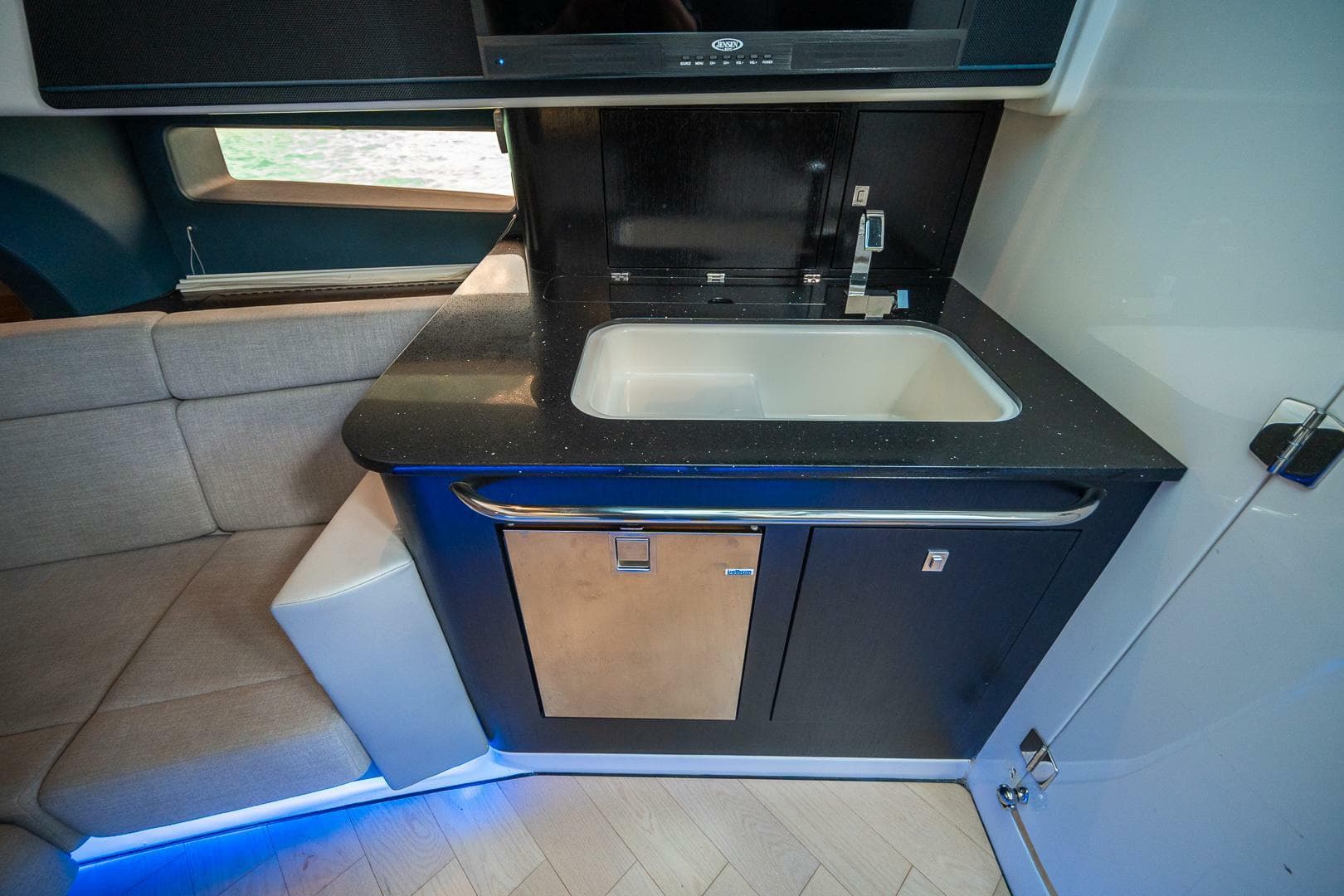 2023 Boston Whaler 420 Outrage — photo 26