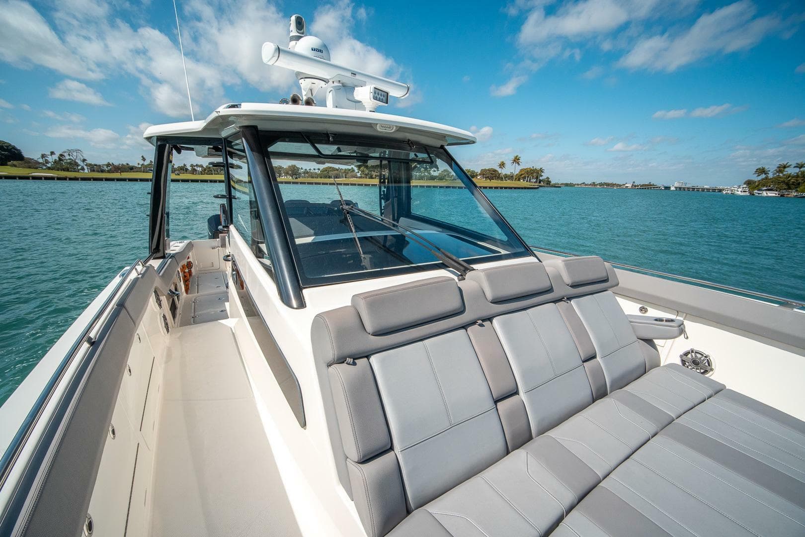 2023 Boston Whaler 420 Outrage — photo 22