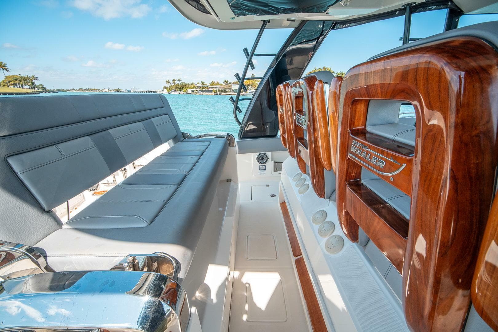 2023 Boston Whaler 420 Outrage — photo 11