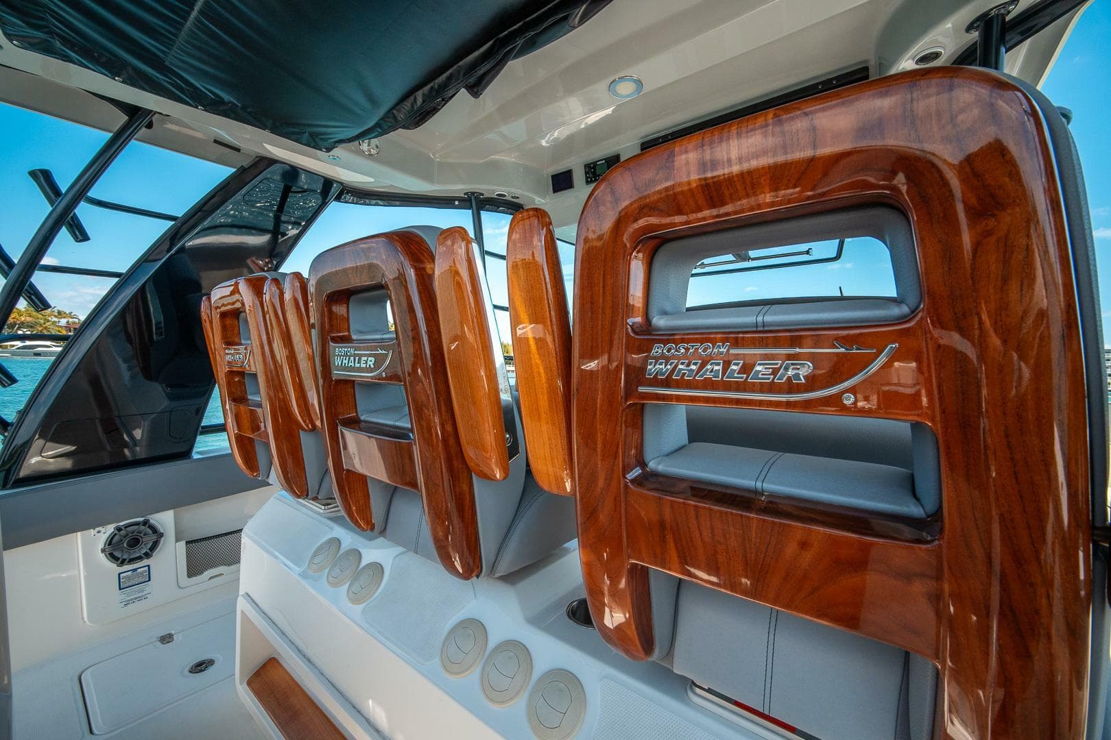 2023 Boston Whaler 420 Outrage — photo 13