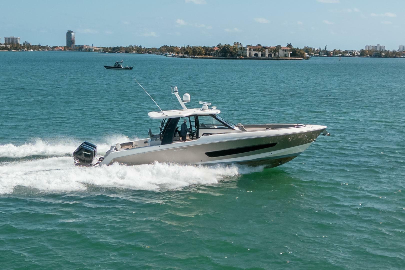 2023 Boston Whaler 420 Outrage — photo 37