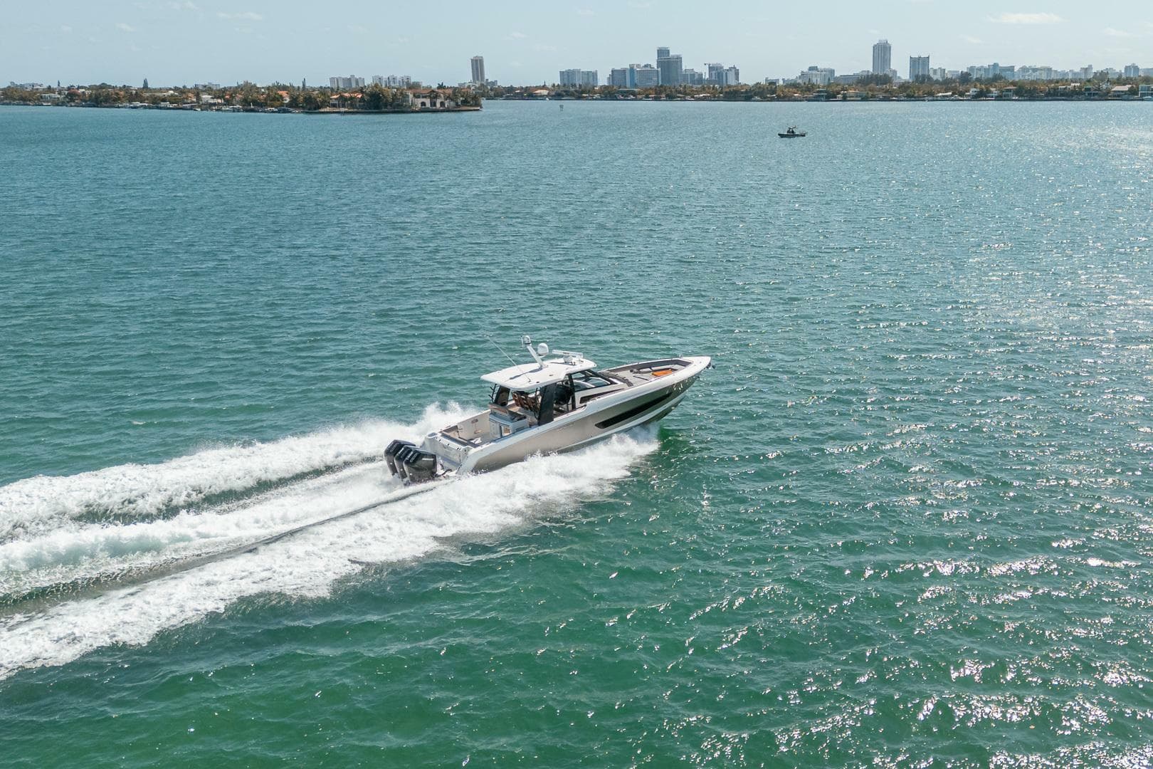 2023 Boston Whaler 420 Outrage — photo 34