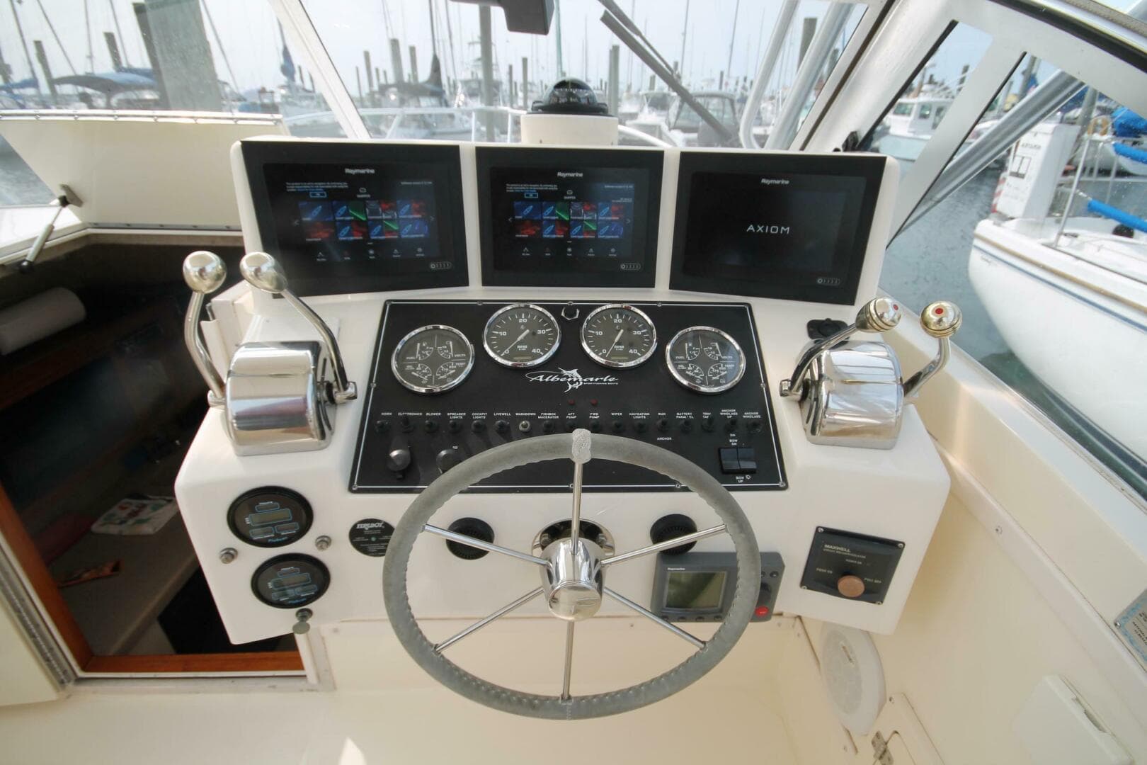 2003 Albemarle 280 Express Fisherman — photo 5