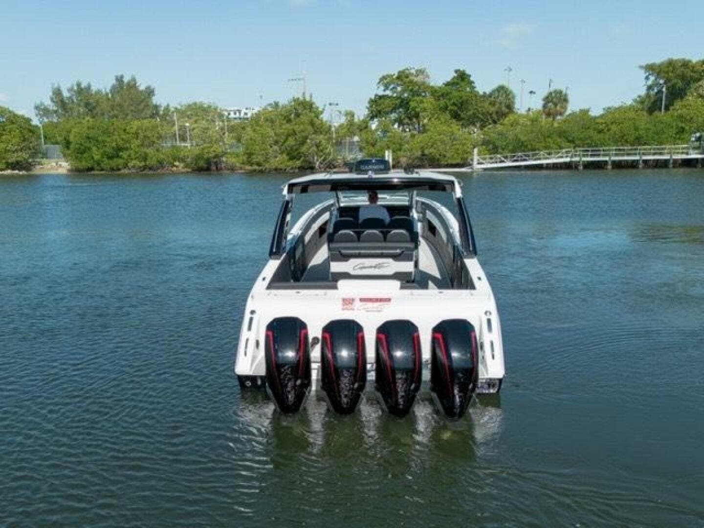 2025 Cigarette Auroris — photo 3