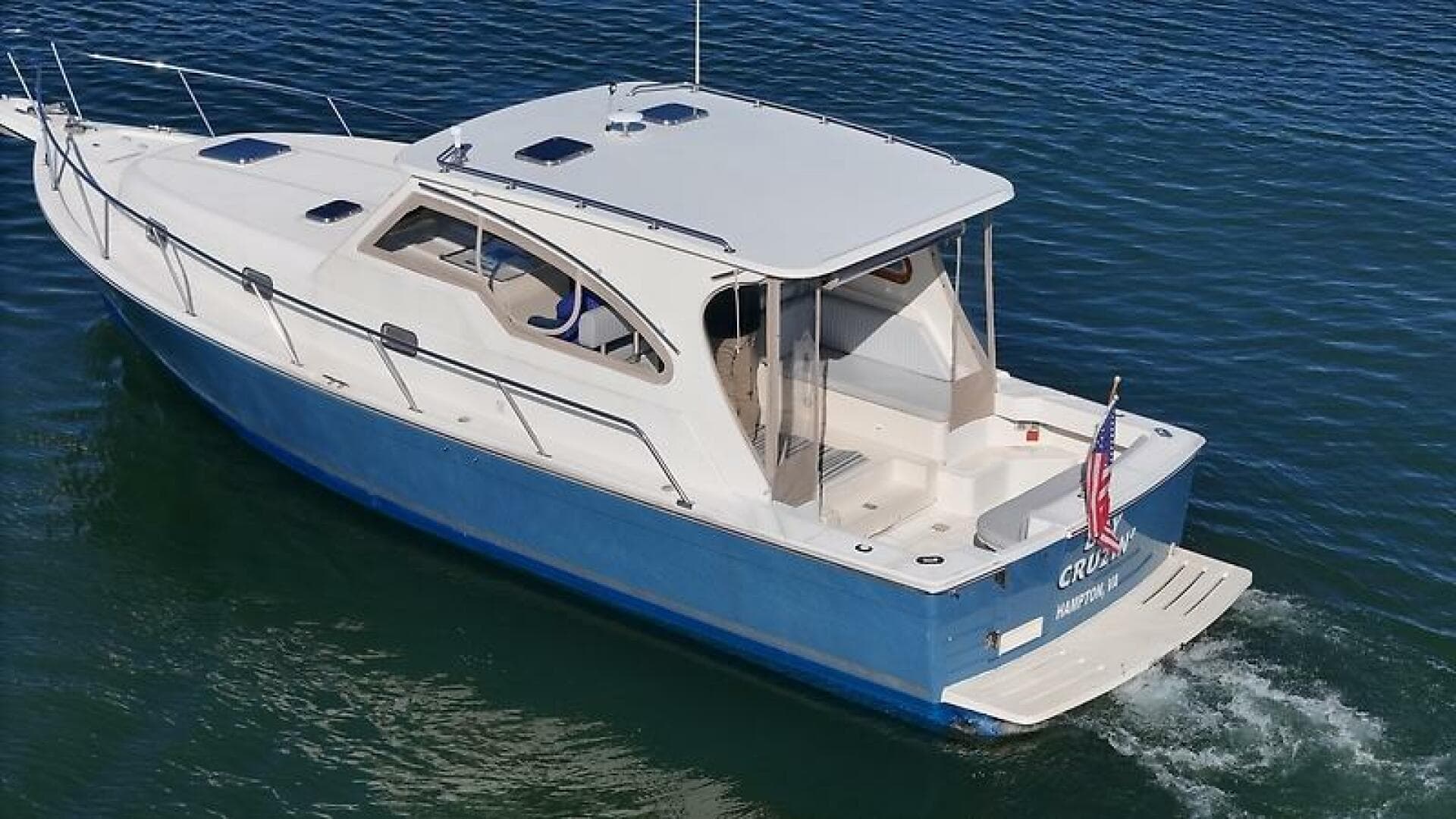 2004 Mainship Pilot 34 — photo 2