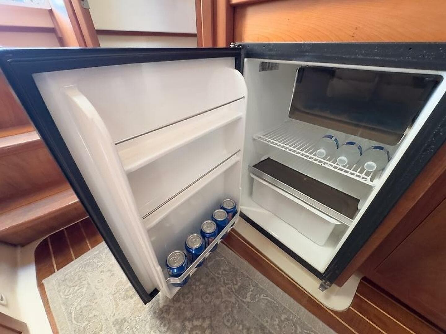 2004 Mainship Pilot 34 — photo 29