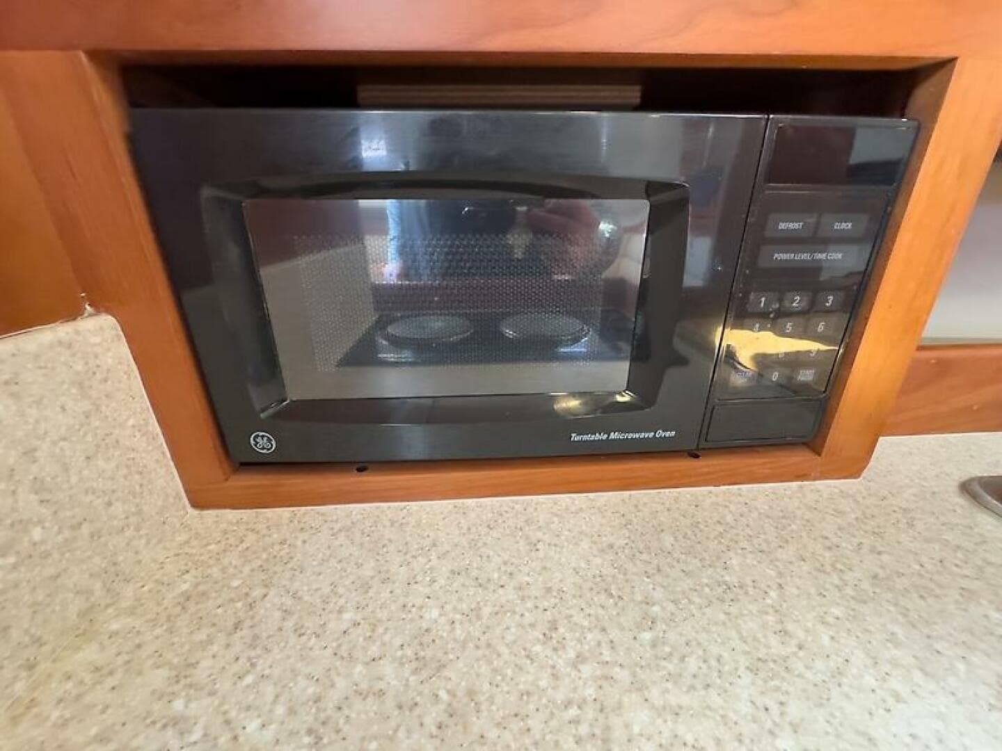 2004 Mainship Pilot 34 — photo 27