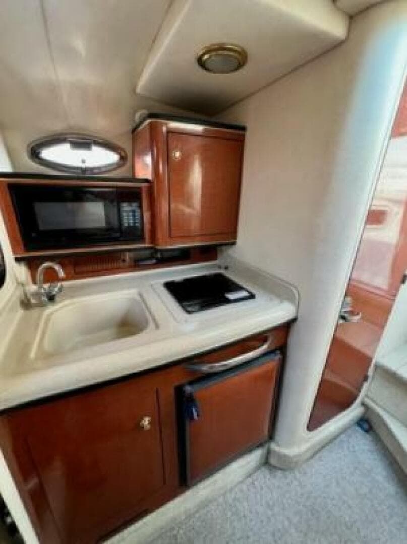 2001 Sea Ray 280 Sundancer — photo 10