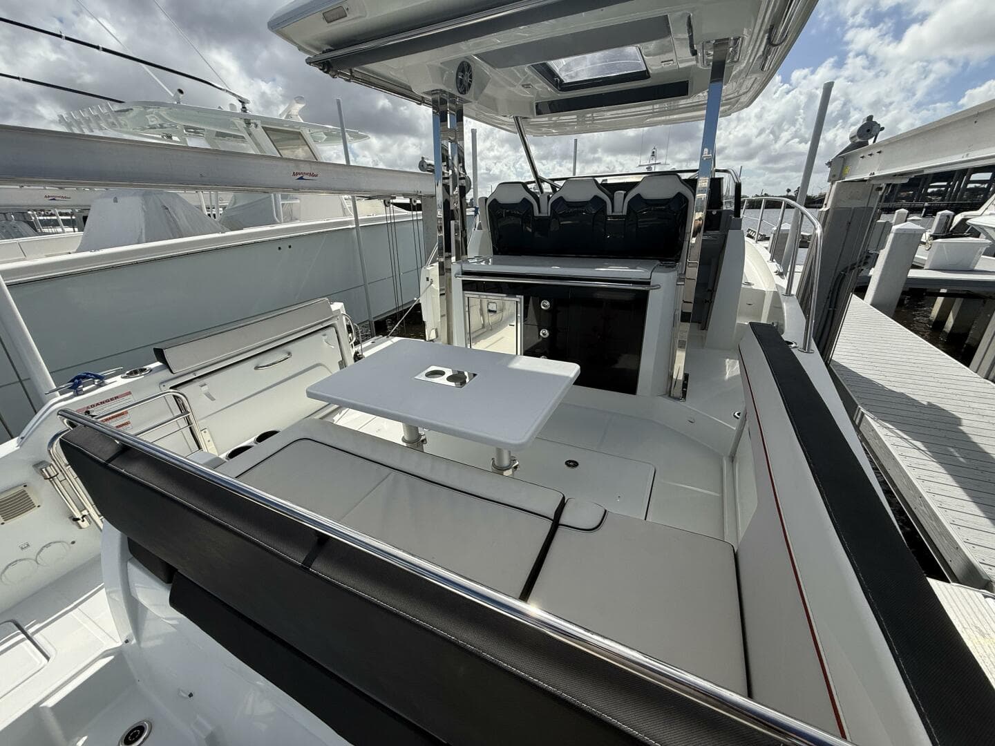 2022 Jeanneau 10.5 Leader WA — photo 6