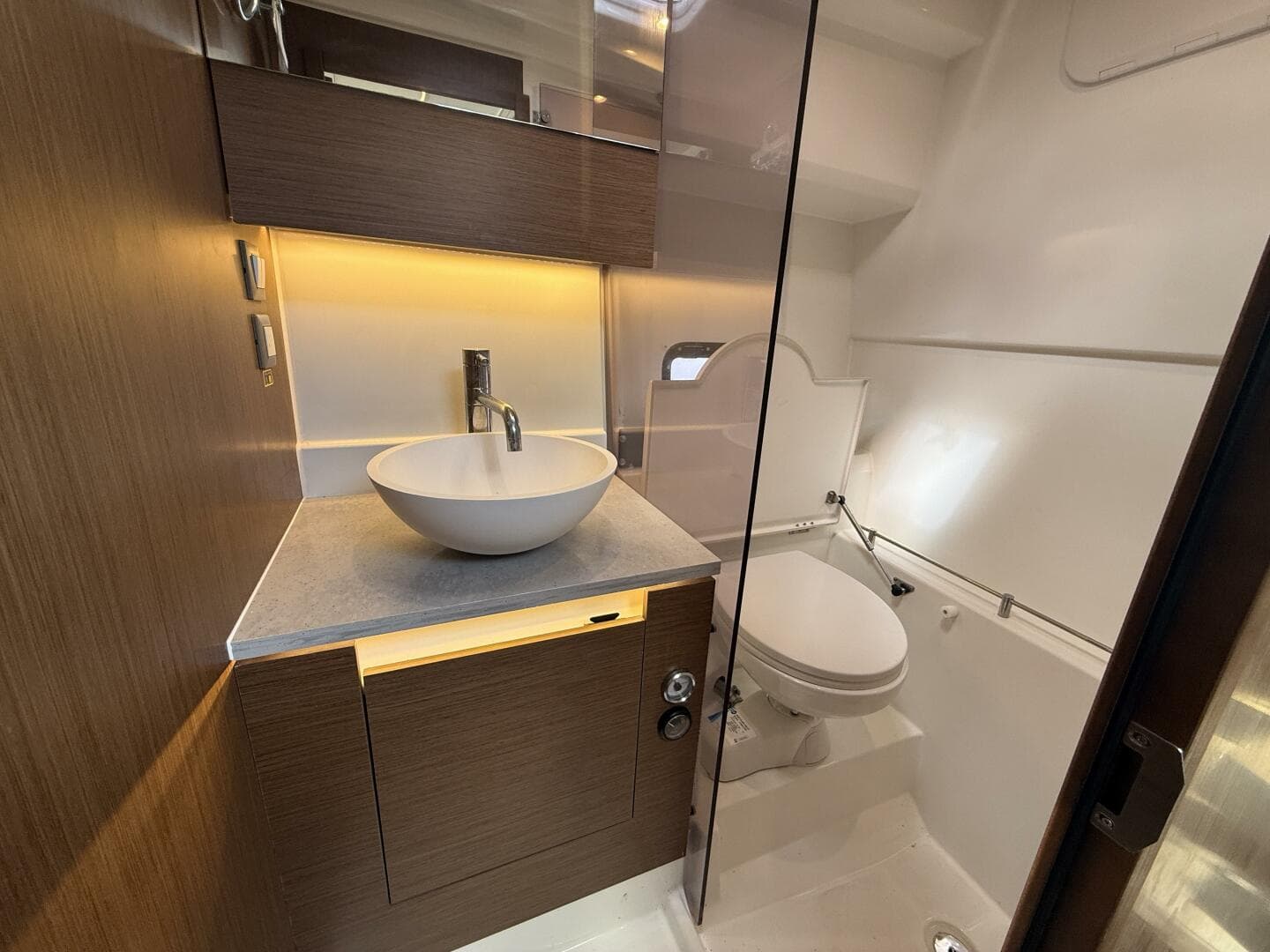 2022 Jeanneau 10.5 Leader WA — photo 22