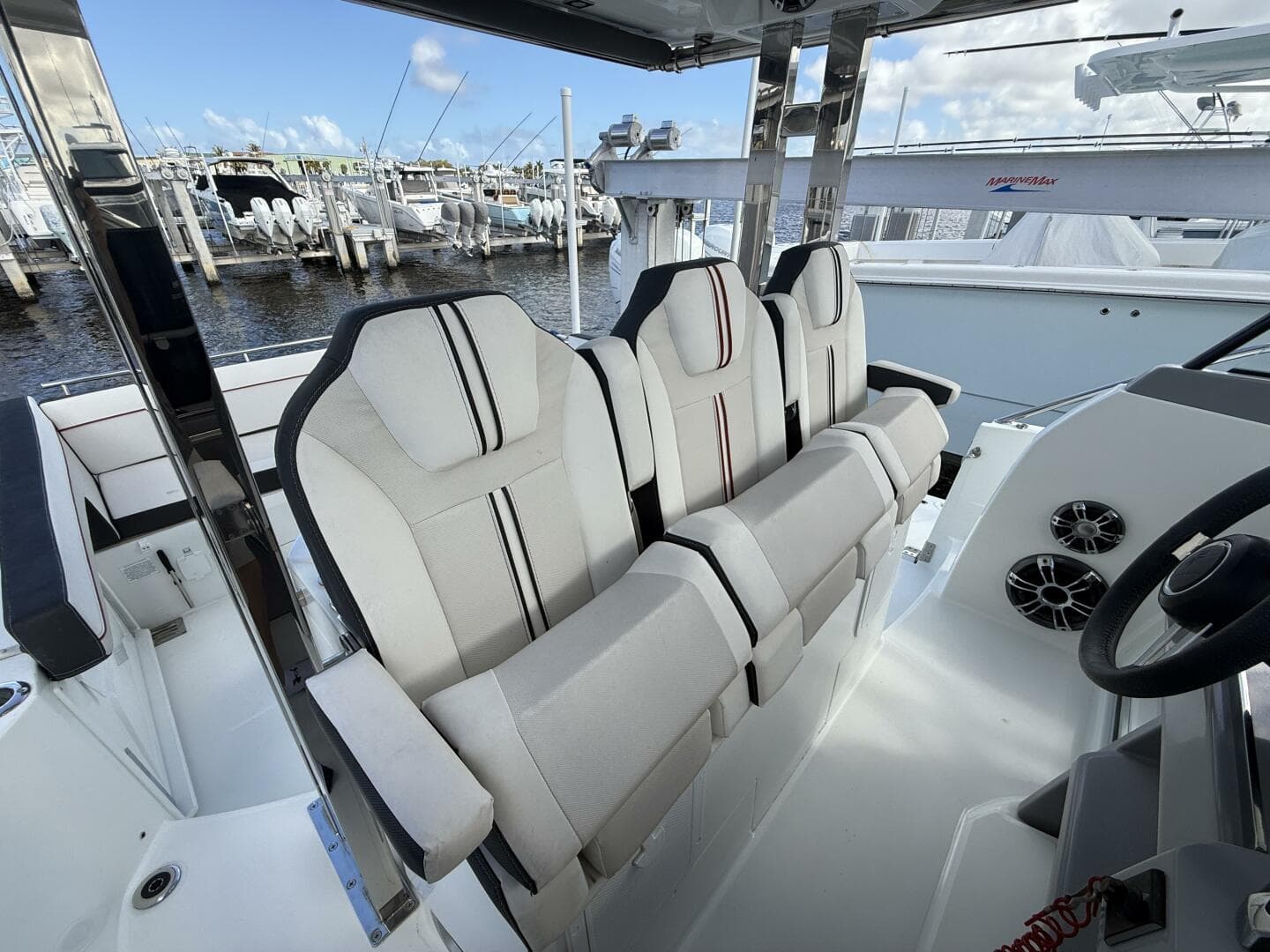 2022 Jeanneau 10.5 Leader WA — photo 16